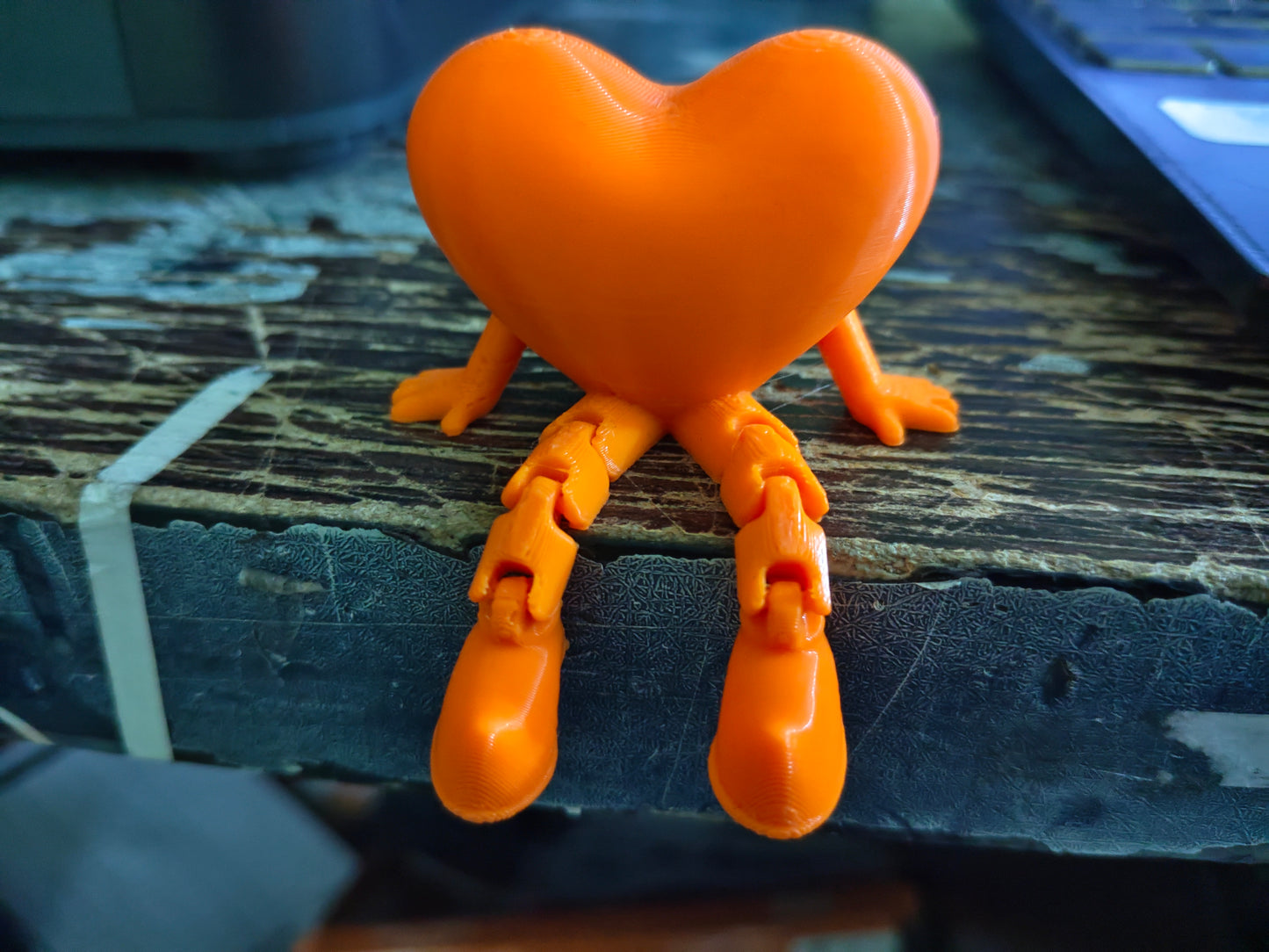 Heart Buddy-3D Printed Articulated Self Sitter