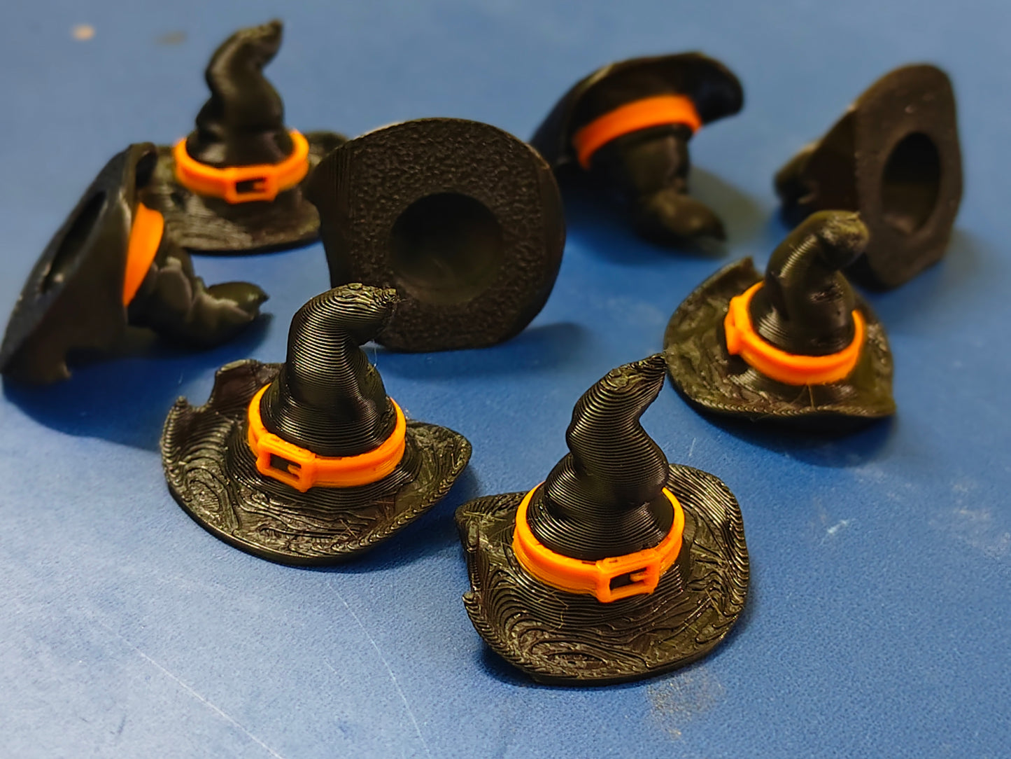 3D Printed Halloween Witch Hat – Set of 10 Minis